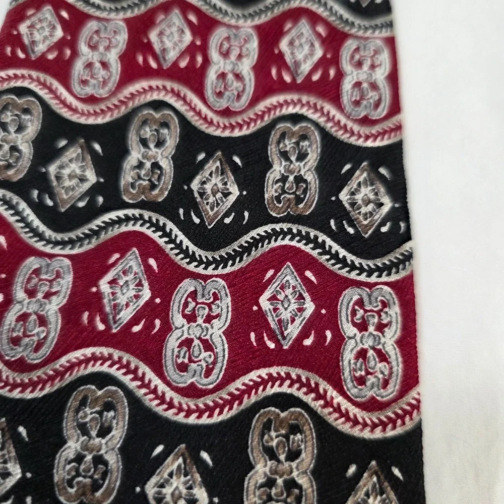 Cape‎ Cod Silk Necktie Burgundy Black Paisley Pattern Jacquard Woven Mens Power